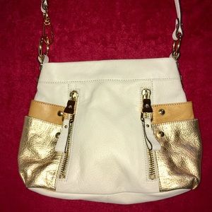 B Makowsky Leather Purse